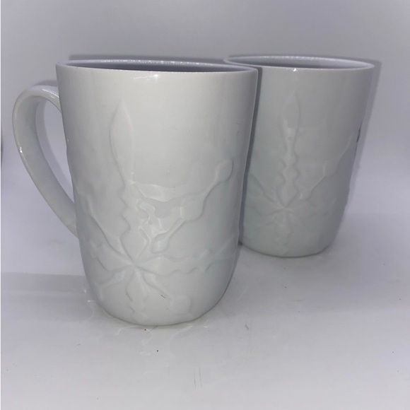 New Crate and Barrel Mercer Snowflake White Porcelain Mugs Set of 2 - Picture 4 of 7
